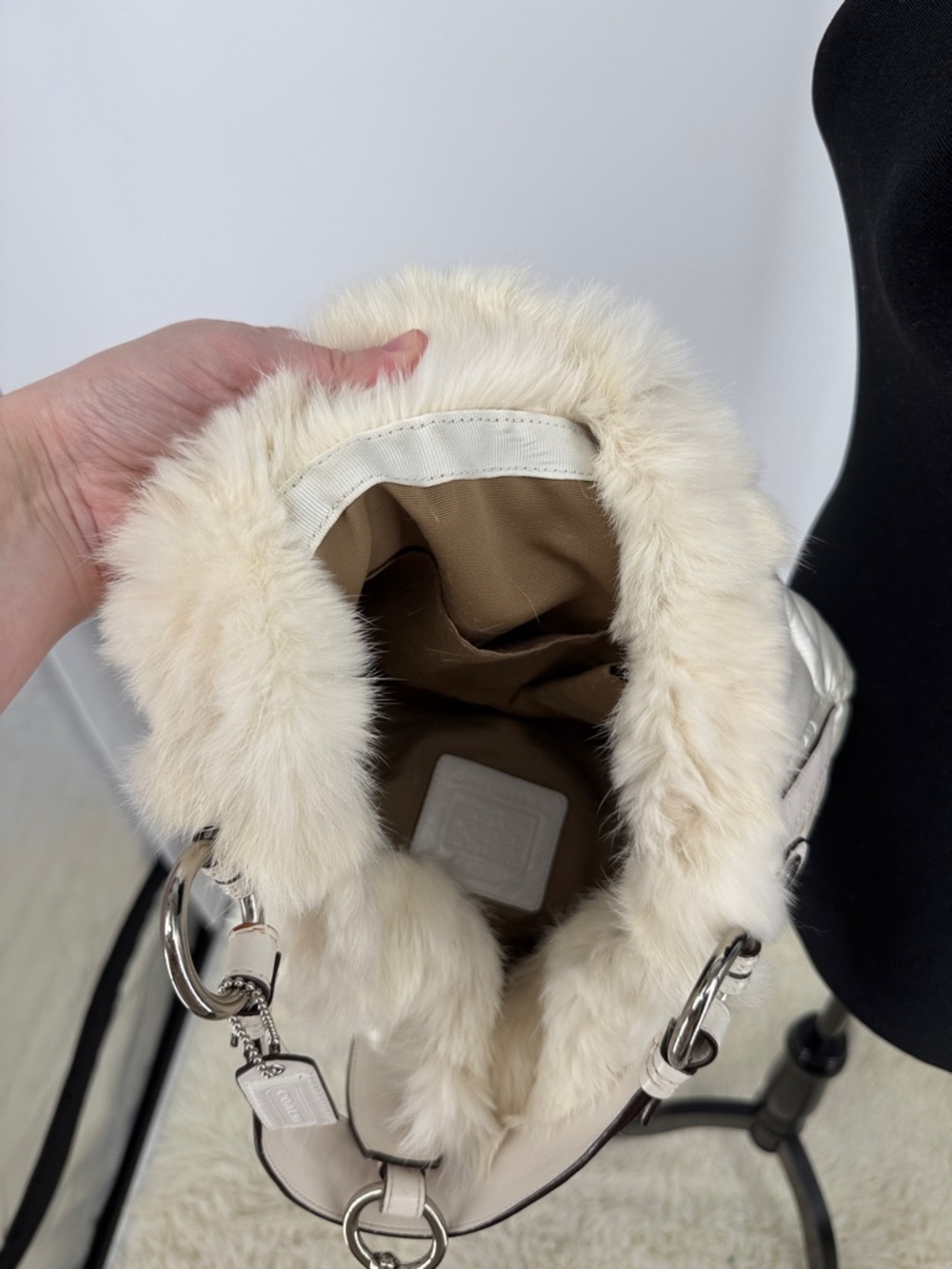 Vtg Y2K Coach “Ski Rabbit” fur hobo bag 2005 - Picture 14 of 16